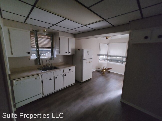 Foto del edificio - 3 br, 2 bath House - 18651 Birwood St.