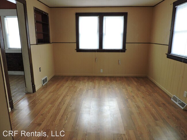 Foto del edificio - 3 br, 1 bath House - 121 Summit
