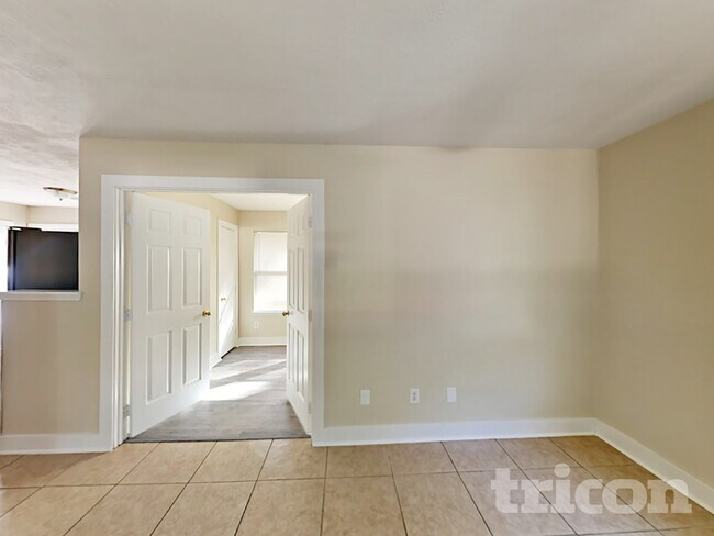 Foto del edificio - 18167 Woodsdale Ct