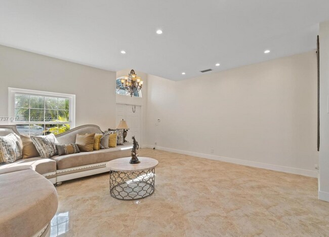 Building Photo - 1044 NW 184th Way