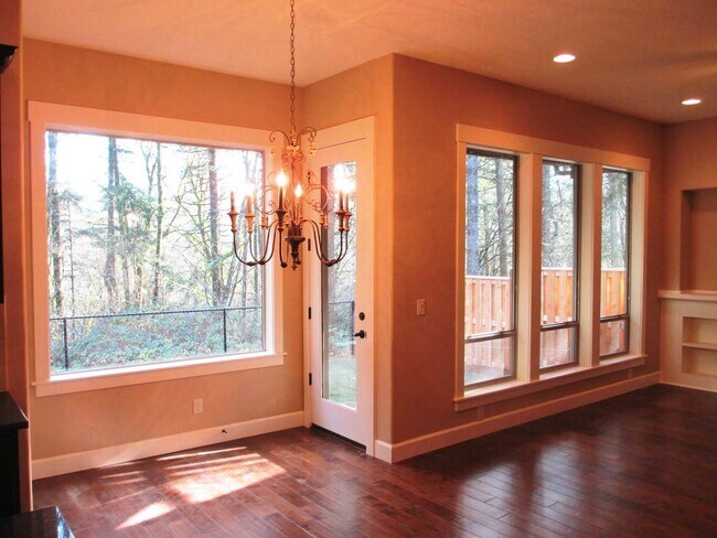 Foto del edificio - COMING SOON! 4 Bedroom Home in Wilsonville...