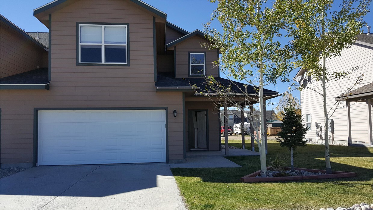 414 Par Ave, Pinedale, WY 82941 Townhome Rentals in Pinedale WY
