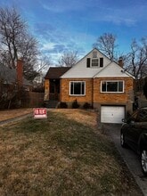 Building Photo - 970 Covedale Ave