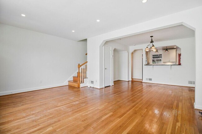 Foto del edificio - 4121 Arkansas Ave NW