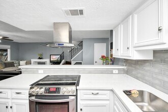 Building Photo - 18122 Kings Row