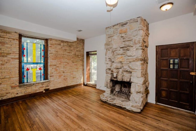 Building Photo - 1251 W Belden Ave