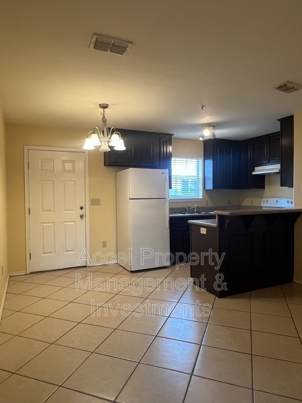 Foto del edificio - 407 S 48th Ln