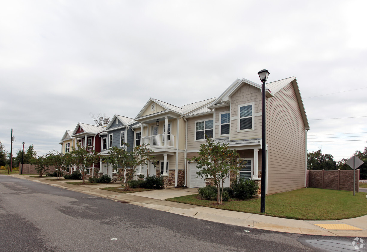 Foto del edificio - Element Townhomes