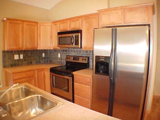 Building Photo - 512