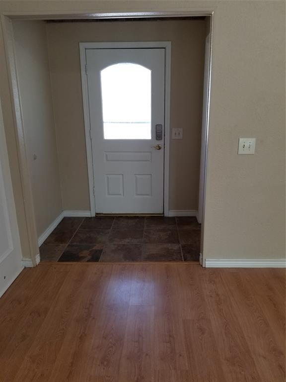 Building Photo - 301 N Winding Oaks Dr