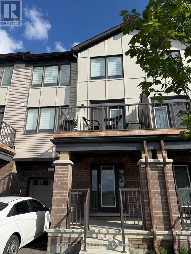 Building Photo - 625 Quilter Row