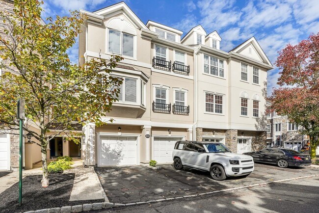 Foto del edificio - 32 Barrister Street, Clifton, NJ 07013 - 2...