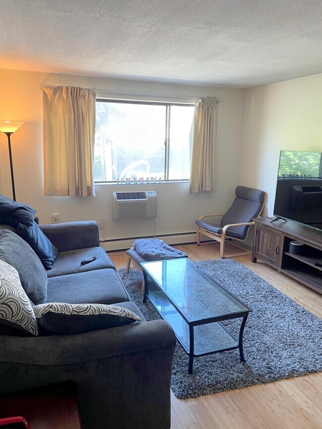 Foto del edificio - 11 Cameron Ave