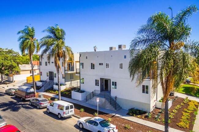 Building Photo - 5020 Pickford St