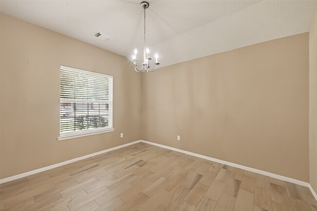 Building Photo - 926 Dracena Ct