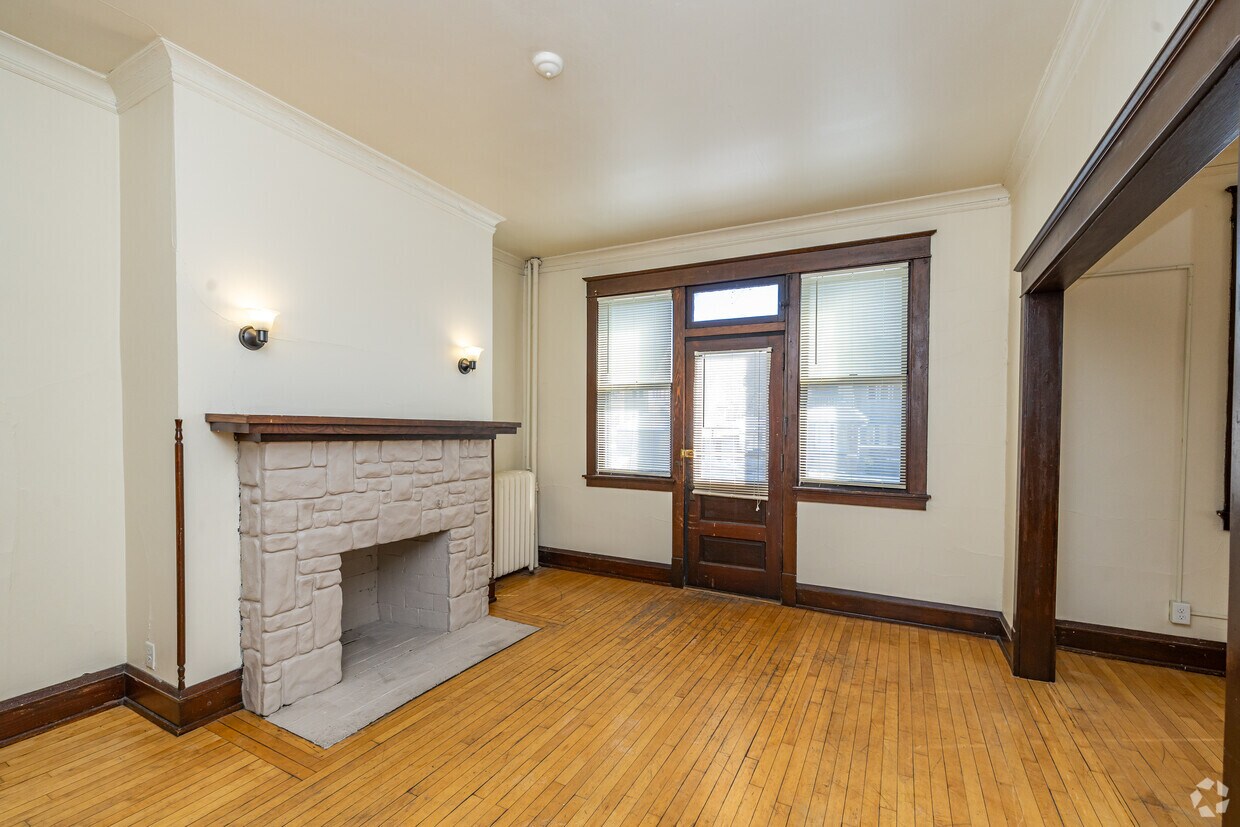 Saxony Apartments - Apartments in Milwaukee, WI | Apartments.com