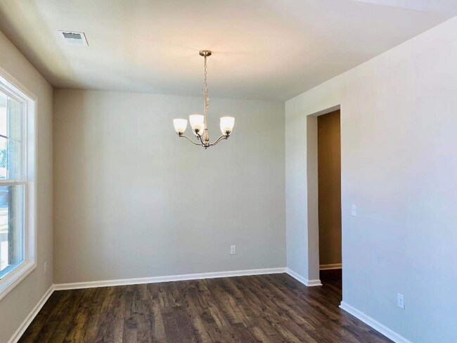 Building Photo - 144 Valimar Dr