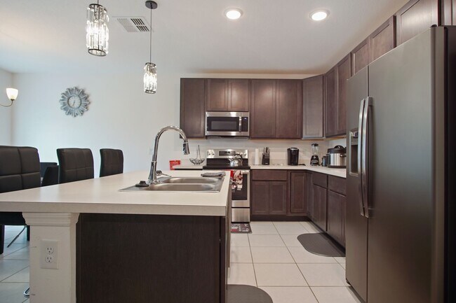 Foto del edificio - Single family home available in Davenport!