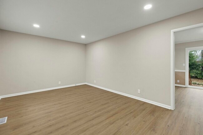 Foto del edificio - 3408 Euclid Cir NW