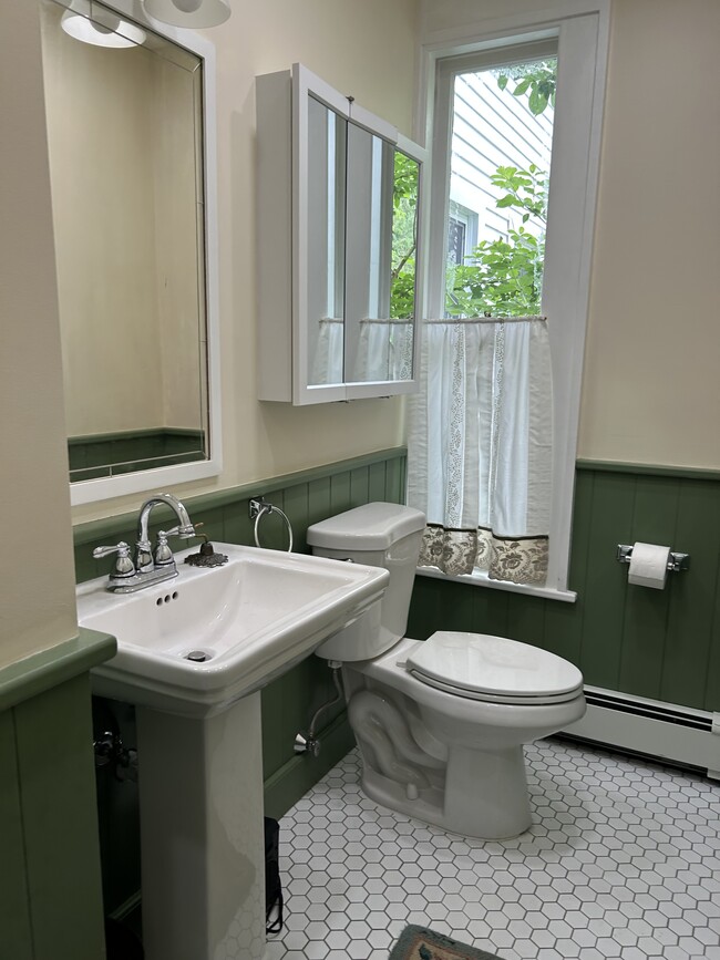 Bathroom - 650 Van Wagner Rd