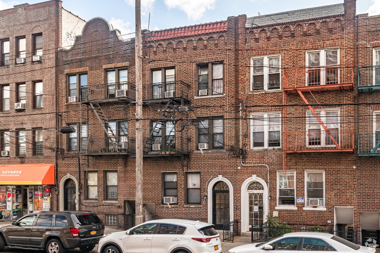 Building Photo - 6705 8th Ave