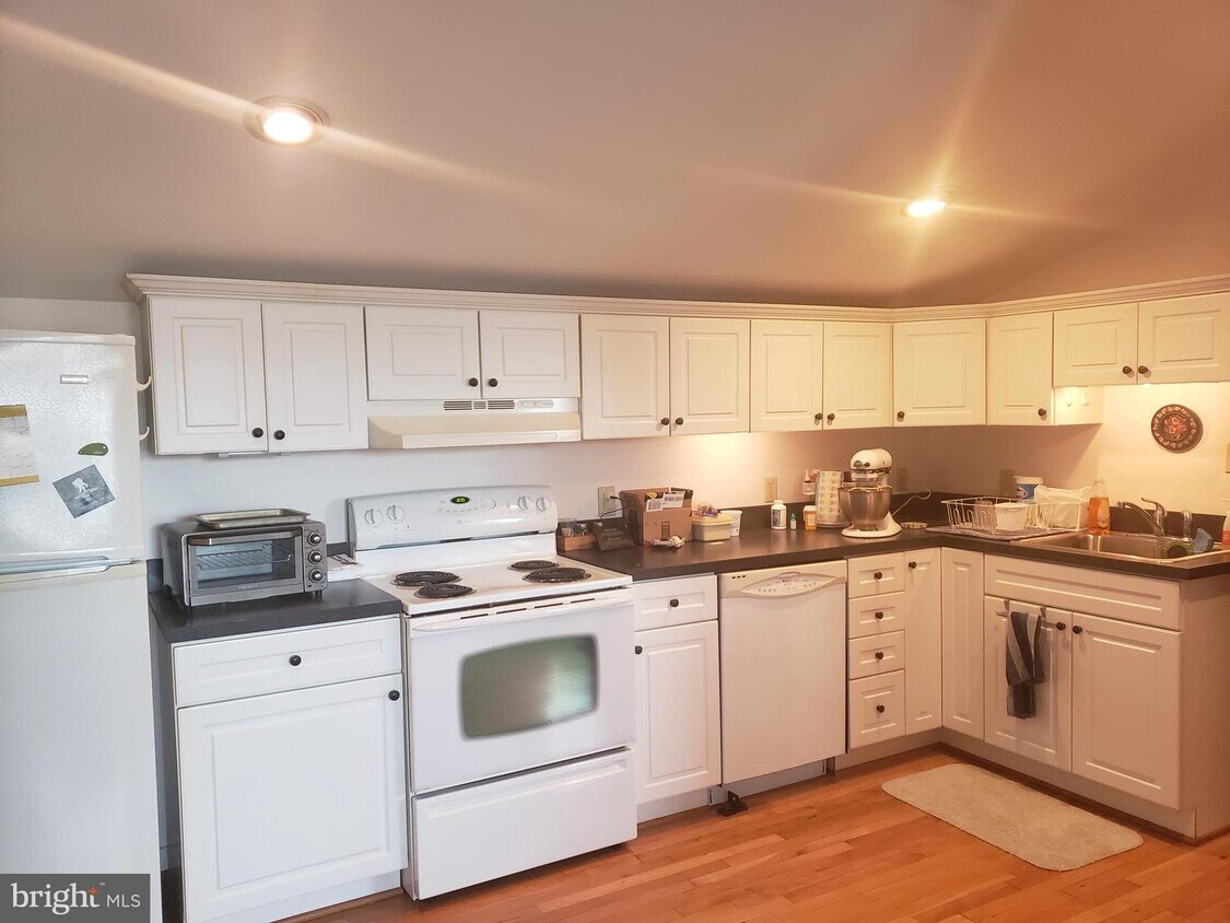 Building Photo - 19074 Pheasant Chase Ct