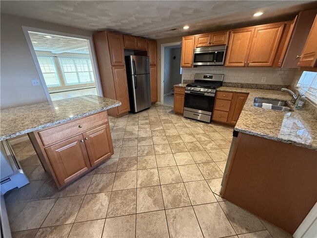 Building Photo - 24 Apulia St