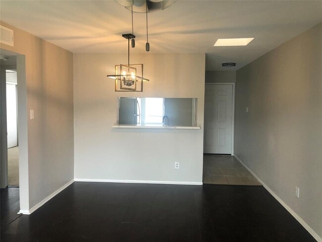 Building Photo - 18800 Egret Bay Blvd