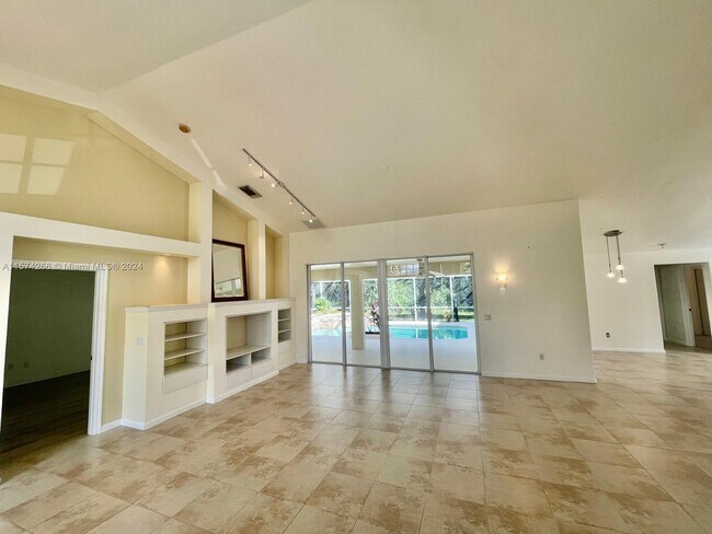 Foto del edificio - 5408 NW Clark Ave