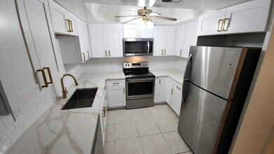 Building Photo - 6163 Seven Springs Blvd