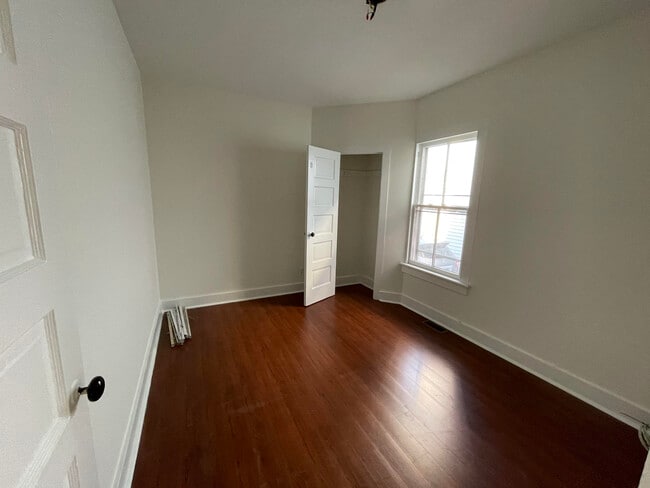 2nd Bedroom - 371 Nichols St