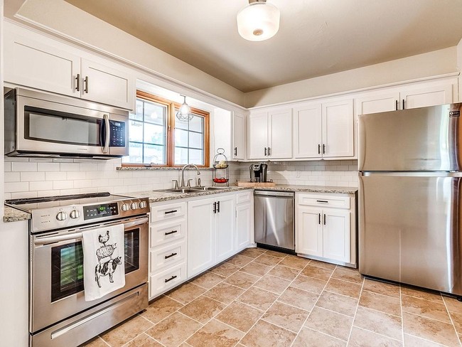 Building Photo - Recently remodeled home for rent