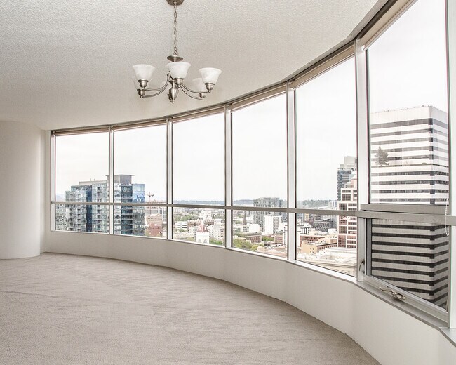 Sala de estar/comedor - 1500 SW 5th Ave