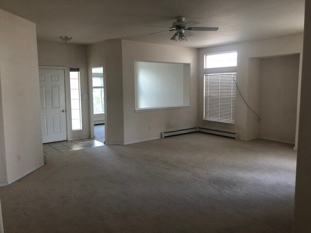 Building Photo - 2420 Wellington Ct