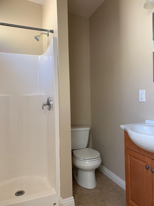 Building Photo - Lemon &amp; Burnett