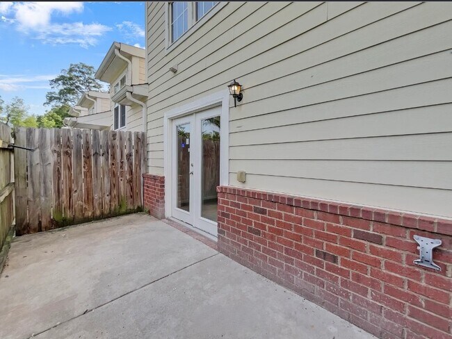 Foto del edificio - 1034 Wildwood Dr