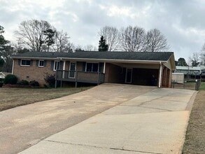 Building Photo - 4642 Elmherst Dr
