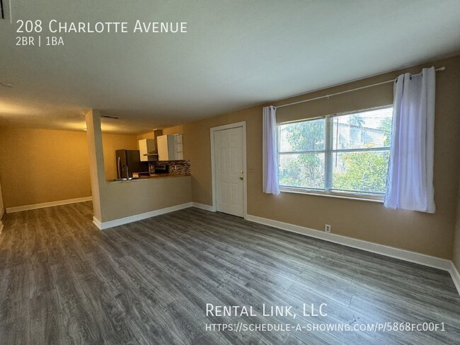 Building Photo - Charming 2 Bed, 1 Bath Duplex in Fort Myer...