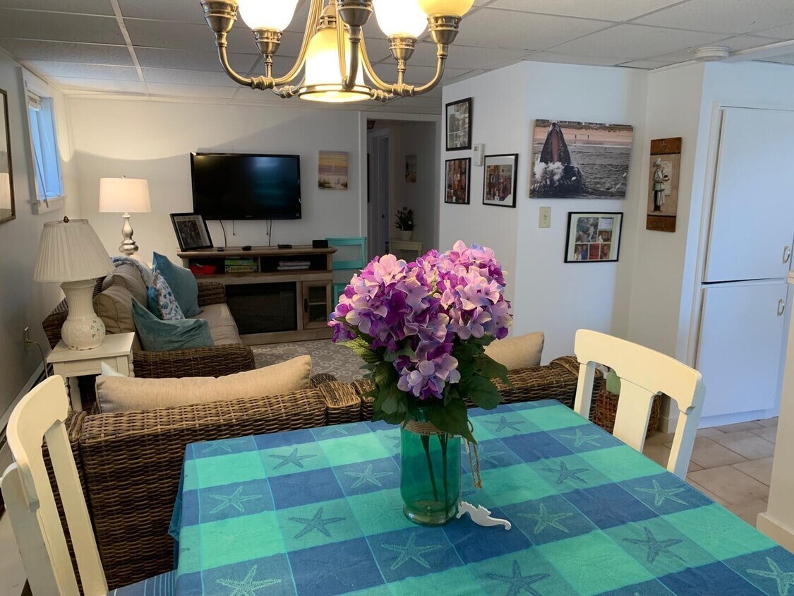 12 Lawrence St, Seabrook, NH 03874 Townhome Rentals in Seabrook NH