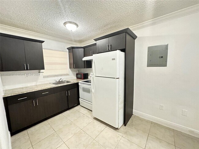 Foto del edificio - 16118 NE 21st Ave