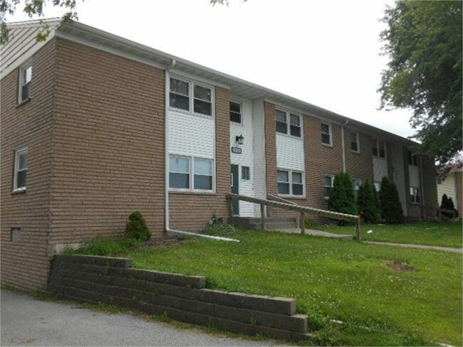 Building Photo - 2631 N Pine St