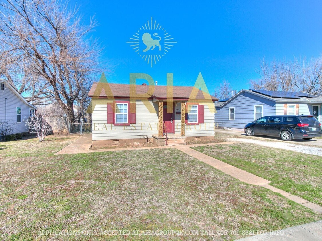 Primary Photo - AVAILABLE NOW! Completely updated 2 BD/1 B...