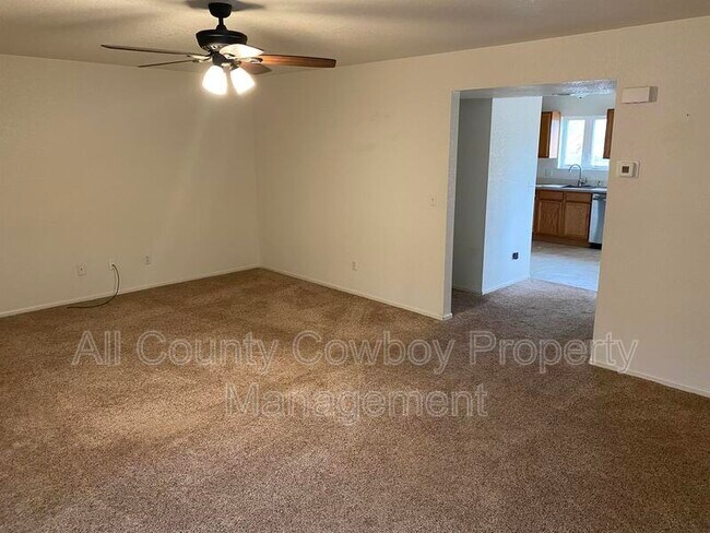Building Photo - 918 E Palmer Dr