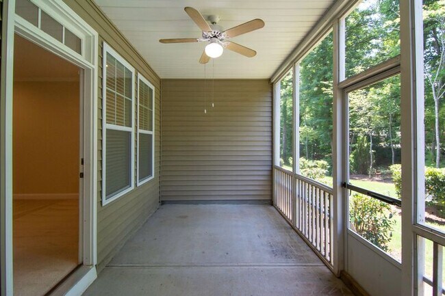 Building Photo - 371 Roberts Ridge Dr