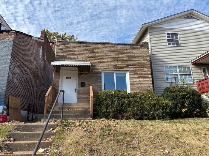 Foto principal - 2 Bedroom, 1 Bath House