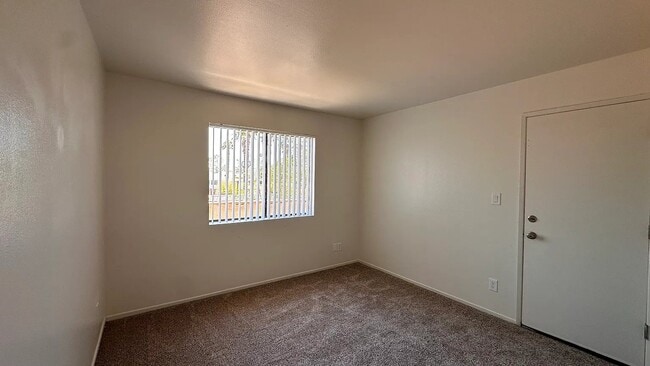 Photo - 1675 W Pampas Ln Apartment