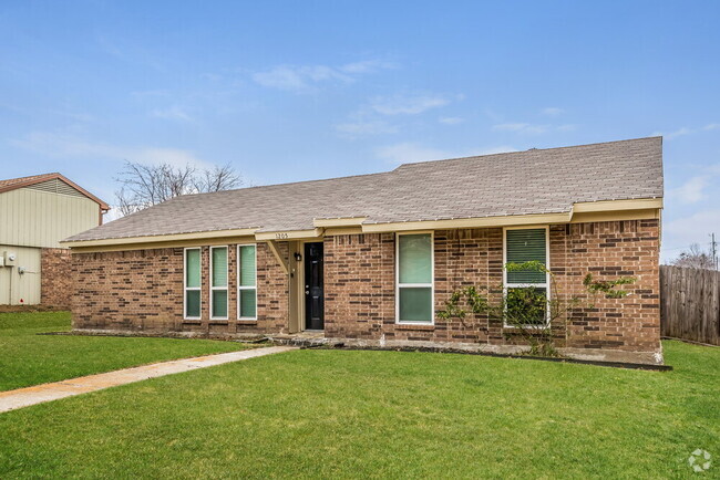 Building Photo - 1205 High Valley Dr