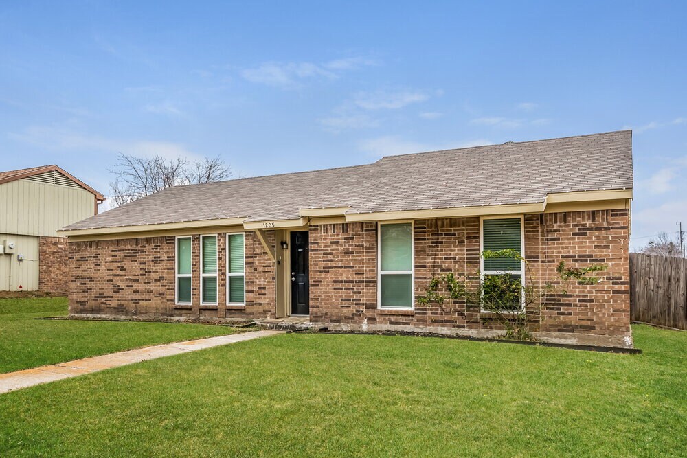 Foto principal - 1205 High Valley Dr