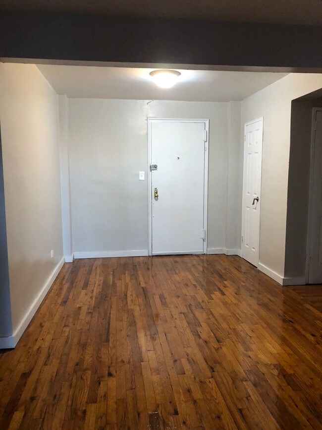 Foto del edificio - 250 E 38th St