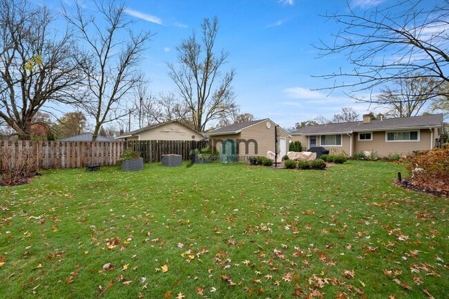 Building Photo - 268 Edgewood Dr
